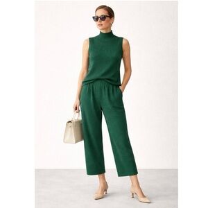 St. John Collection | Emerald Green Knit Pant Set